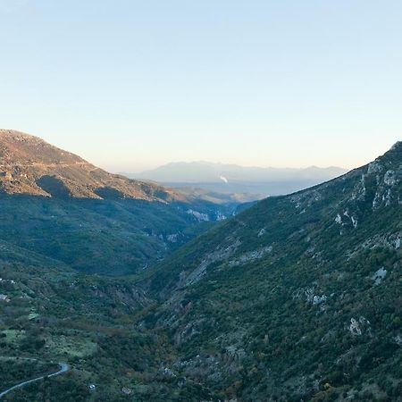 فندق Elova Zátouna المظهر الخارجي الصورة