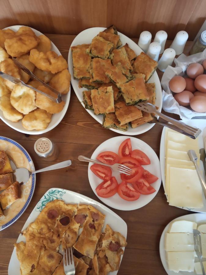 فندق Elova Zátouna المظهر الخارجي الصورة